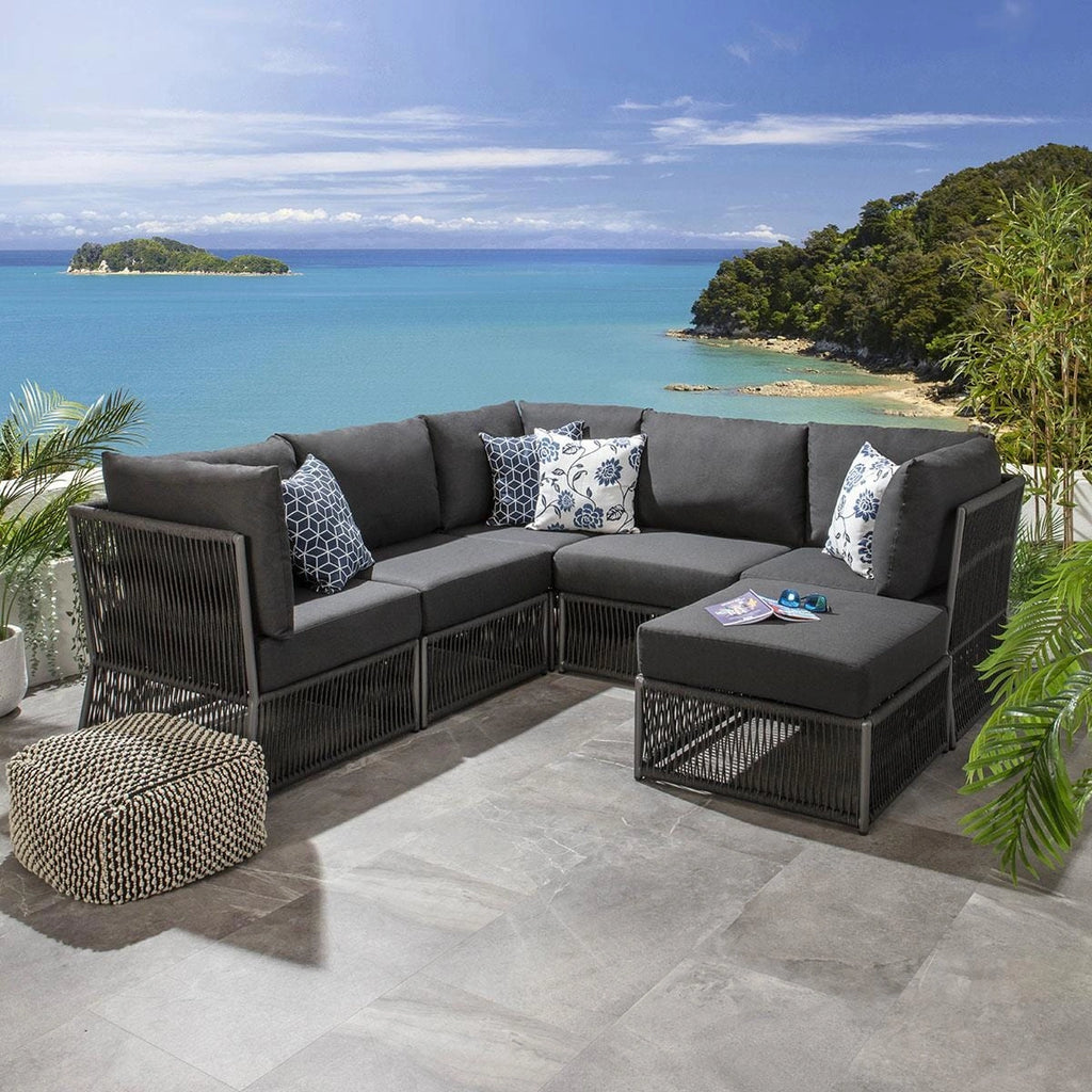 Modular outdoor seating set for terrace or balcony