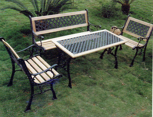 Chloe Garden Set